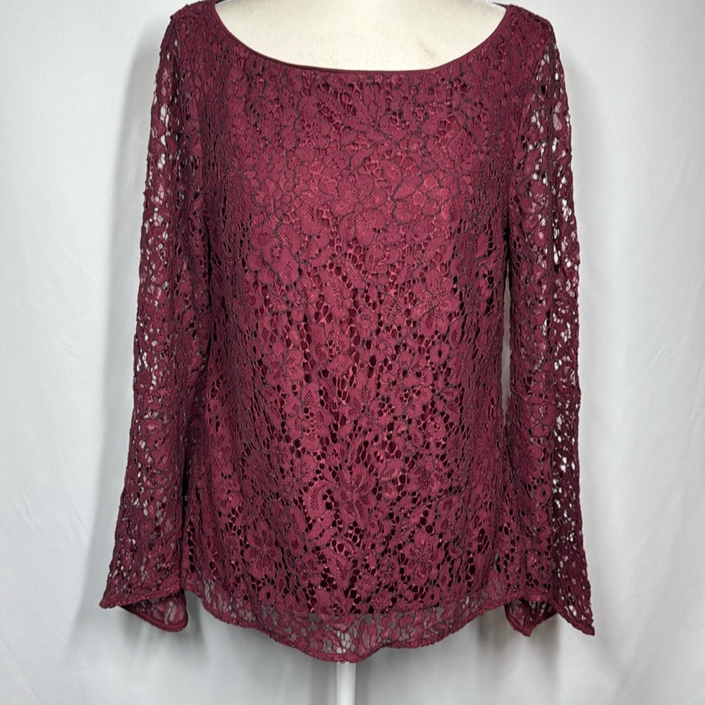 ❤️3/$30 Laundry By Shelli Segal Lace Top